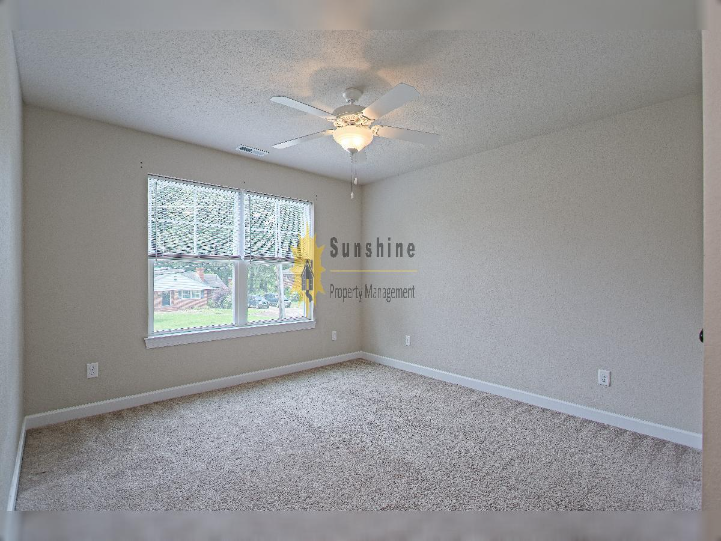 2723 Rodgers St - Photo 6 of 10