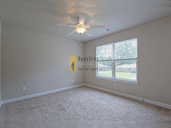 2723 Rodgers St - Photo 7 of 10