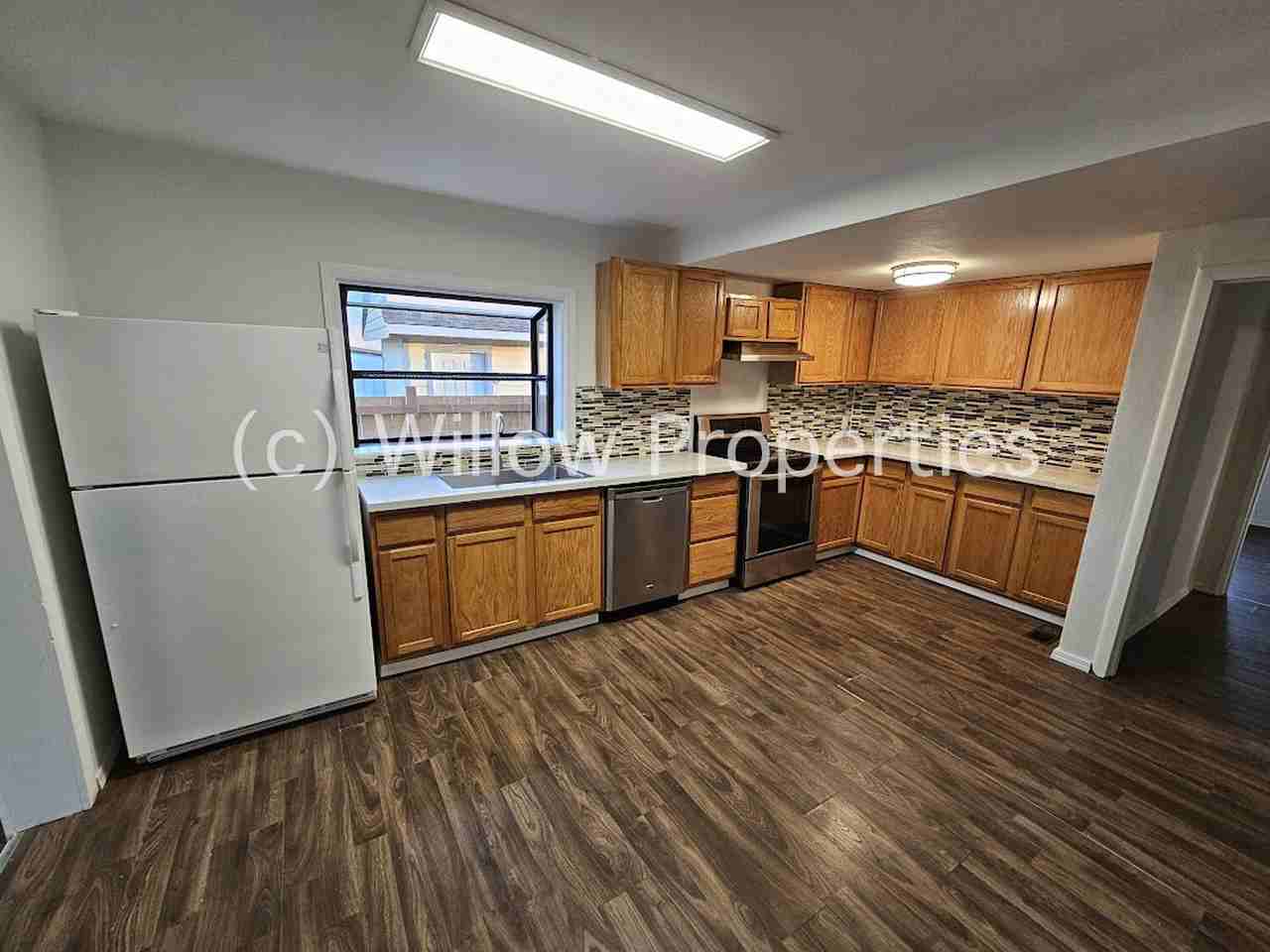 9517 Portland Ave E - Photo 2 of 11