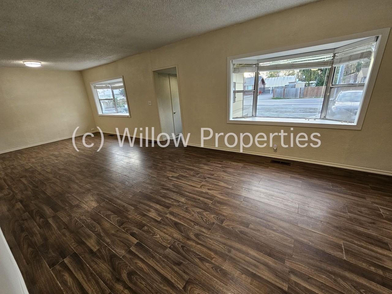 9517 Portland Ave E - Photo 3 of 11