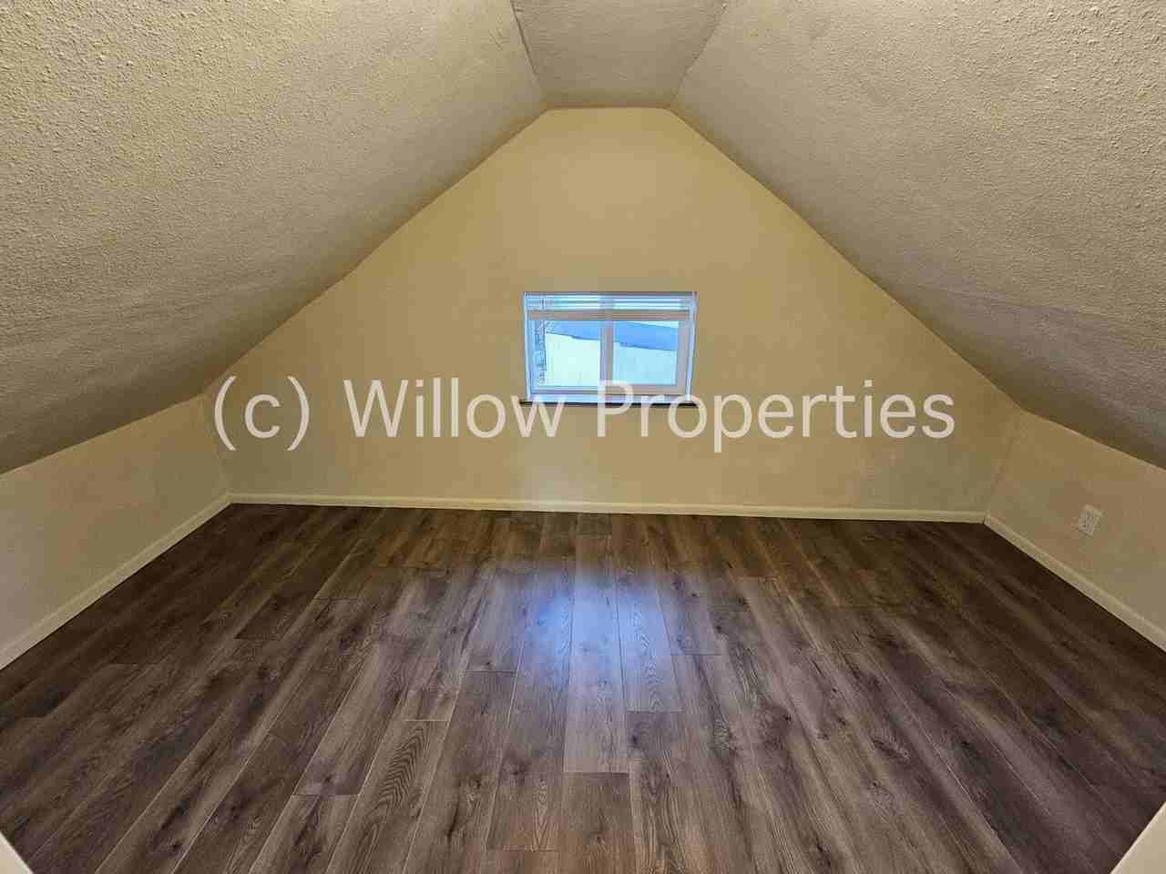 9517 Portland Ave E - Photo 7 of 11