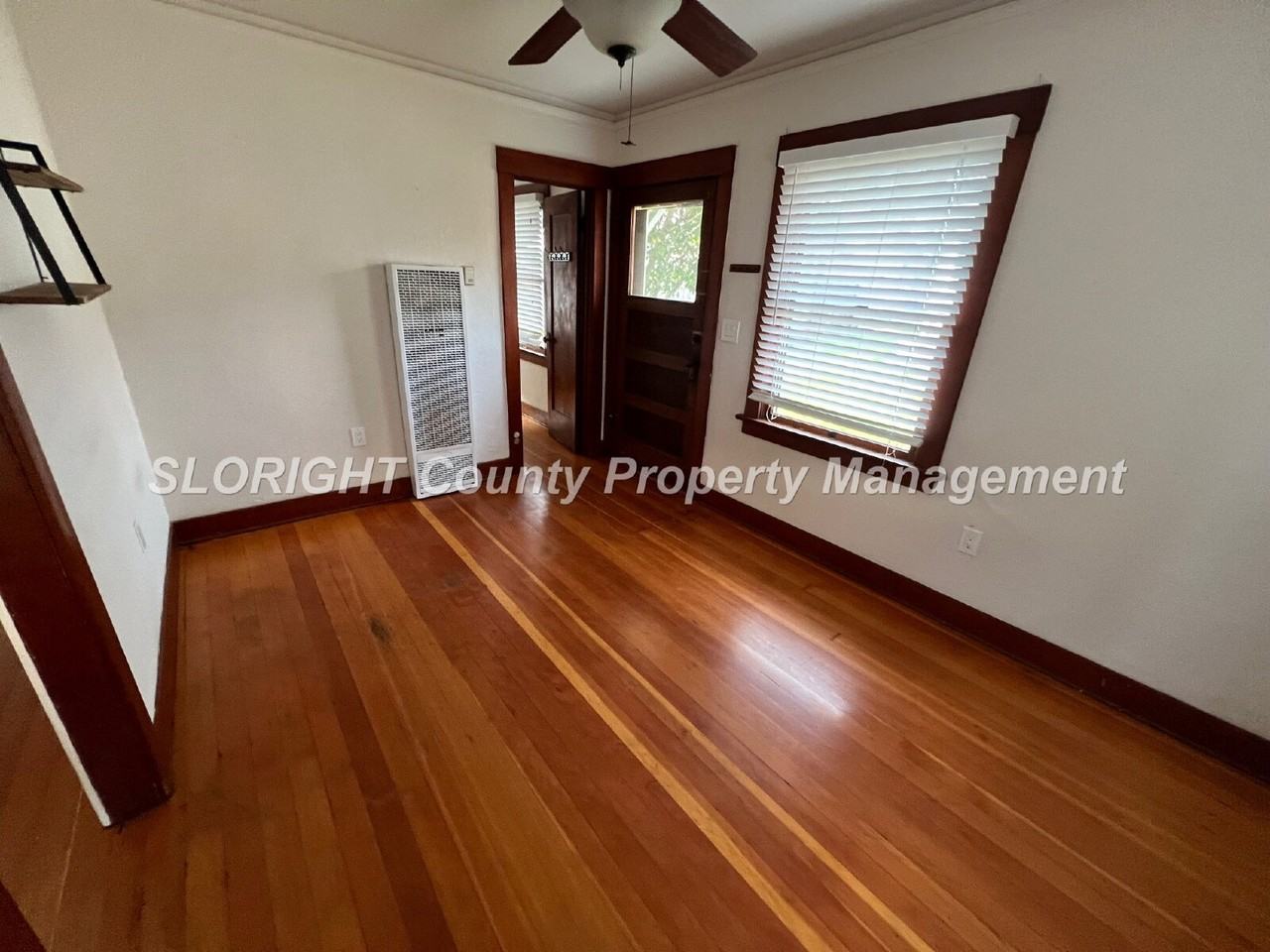 665 Islay St - Photo 4 of 13