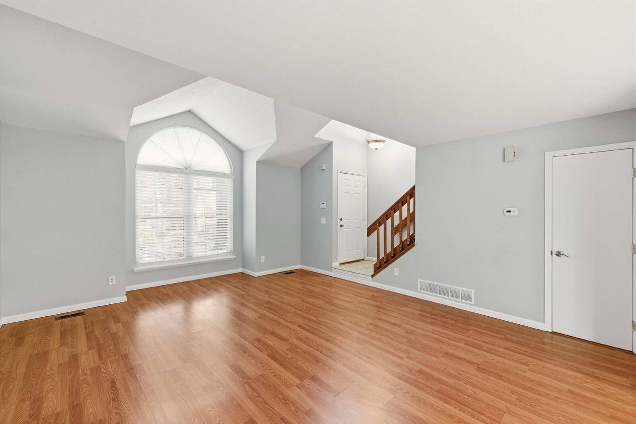 1813 S Pitkin Cir - Photo 5 of 26