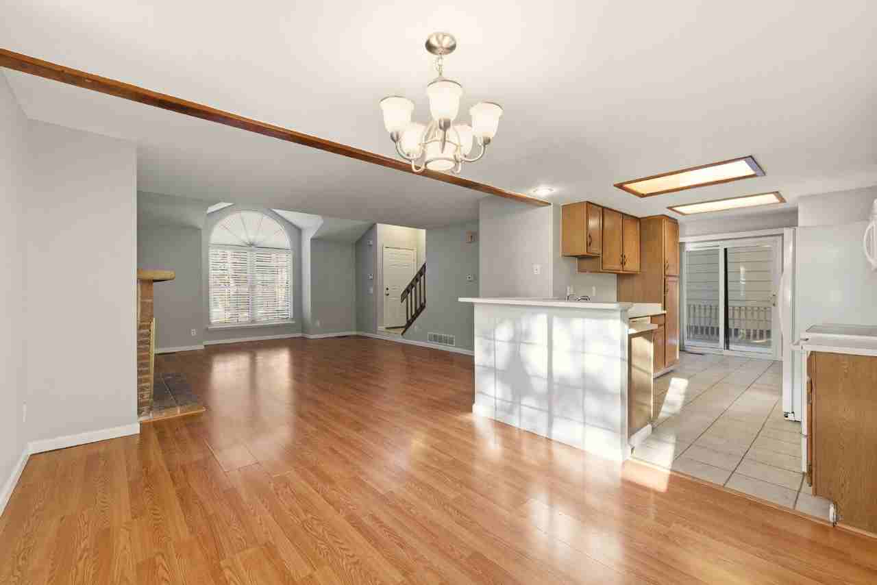 1813 S Pitkin Cir - Photo 7 of 26