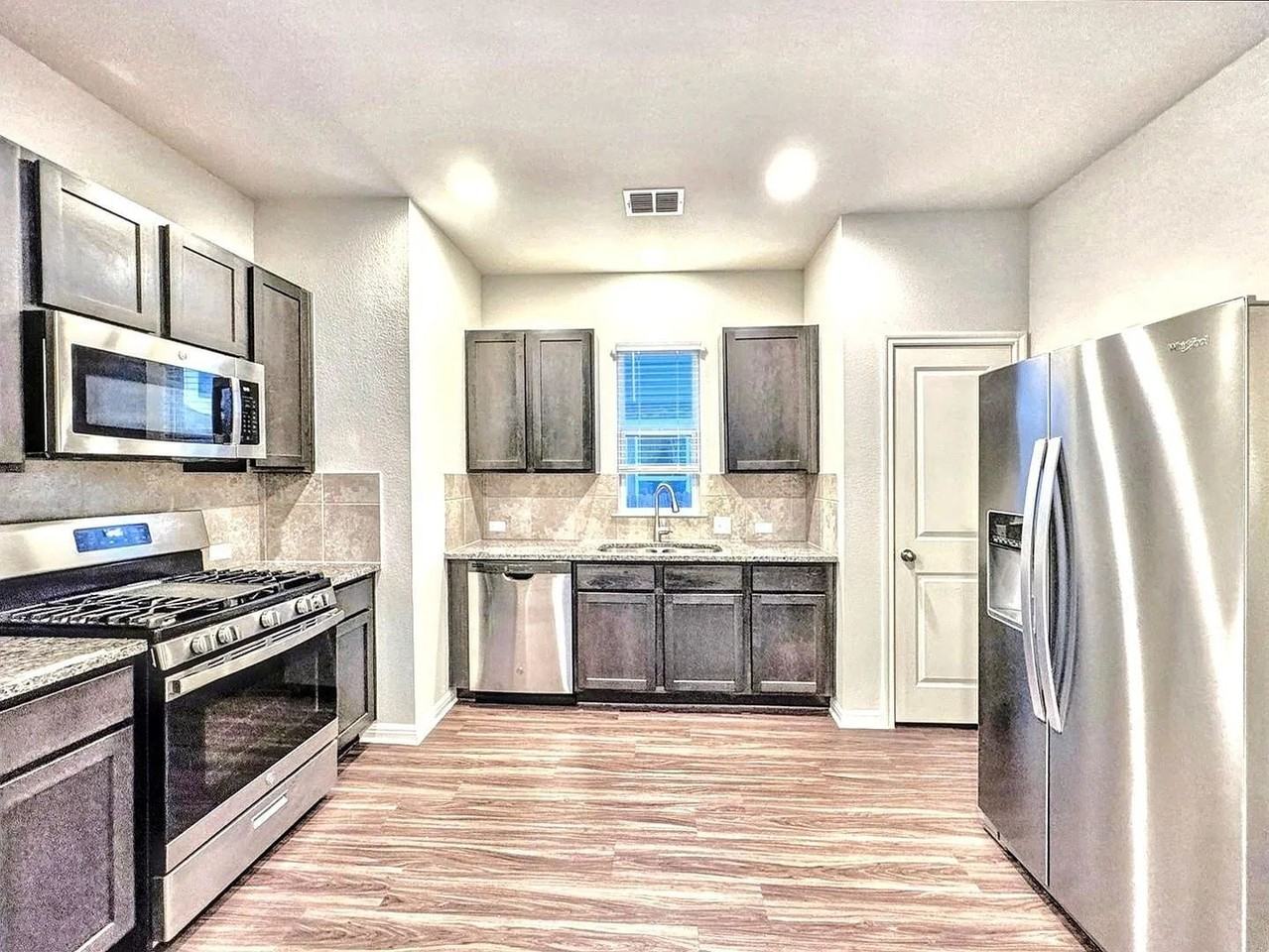 152 Witchhazel Way - Photo 2 of 29