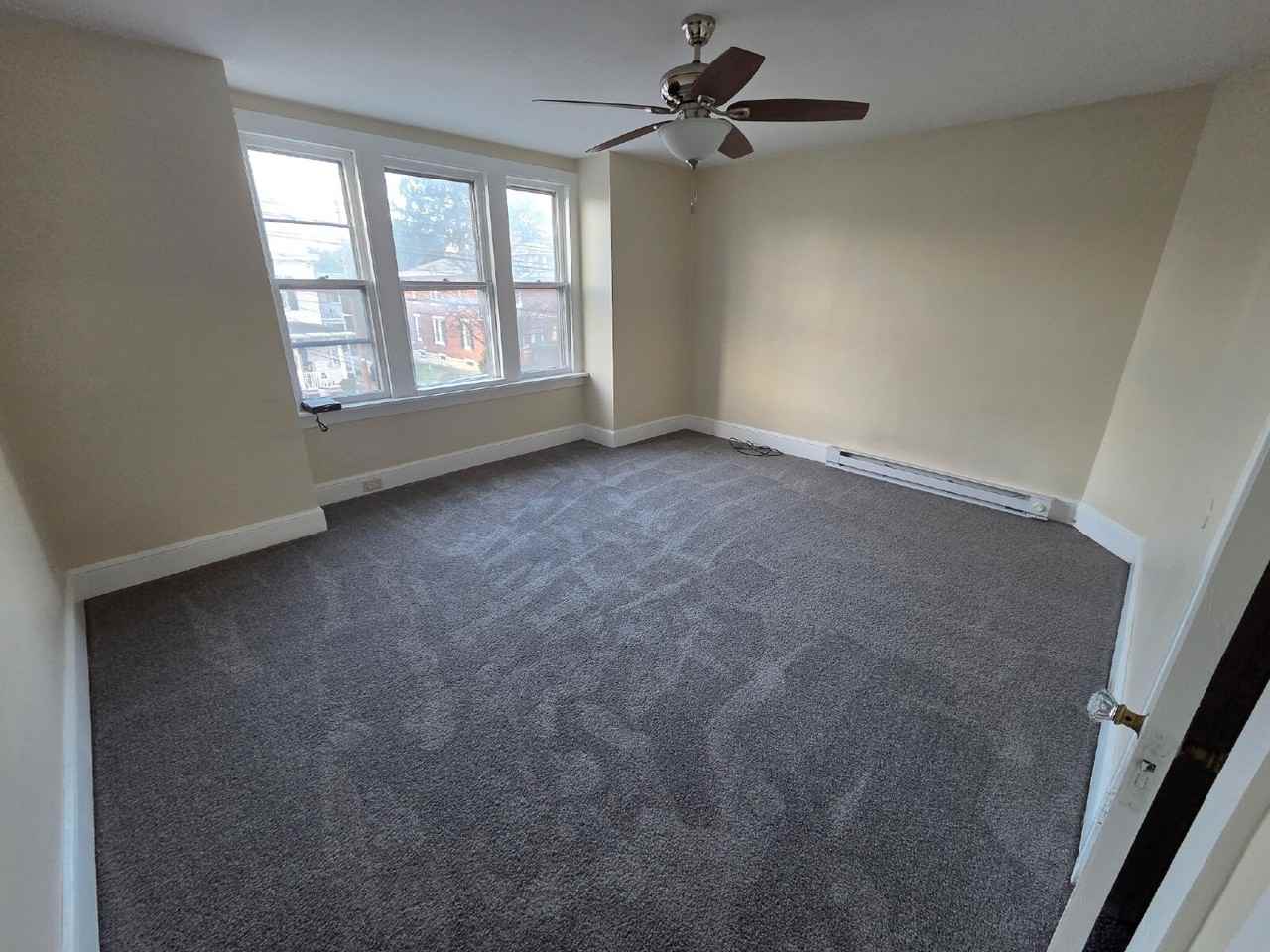 3625 Derry St - Photo 2 of 11