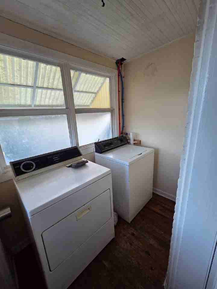 3625 Derry St - Photo 5 of 11