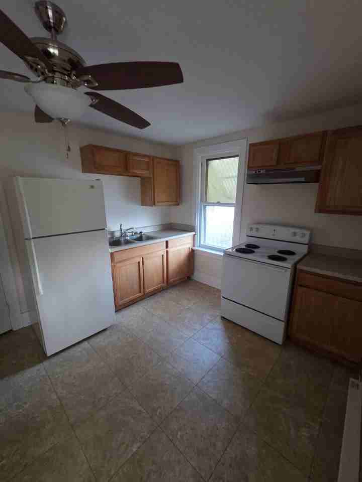 3625 Derry St - Photo 7 of 11