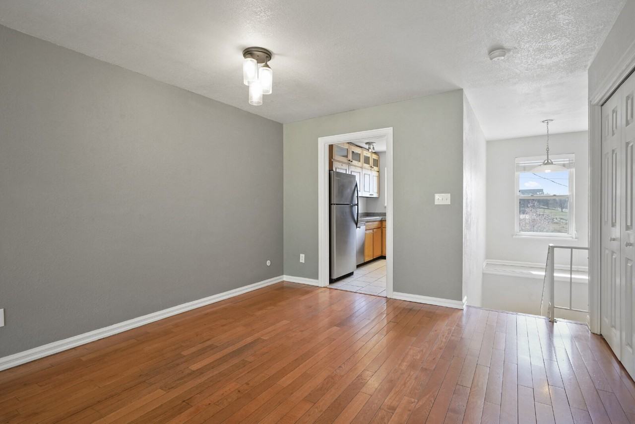 229 E Iliff Ave - Photo 5 of 24