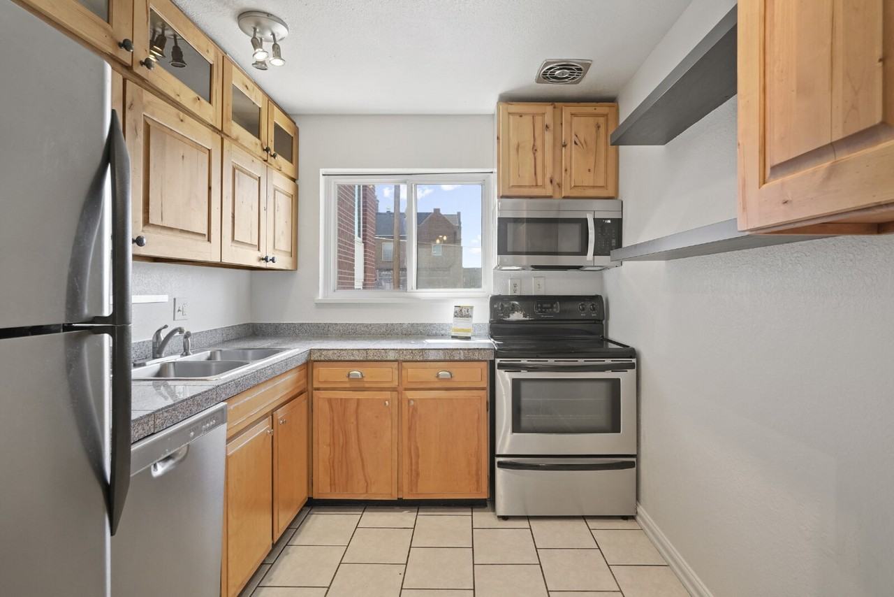 229 E Iliff Ave - Photo 6 of 24