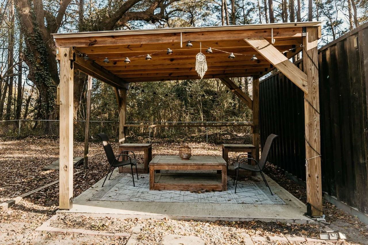 960 Savage Rd - Photo 3 of 34