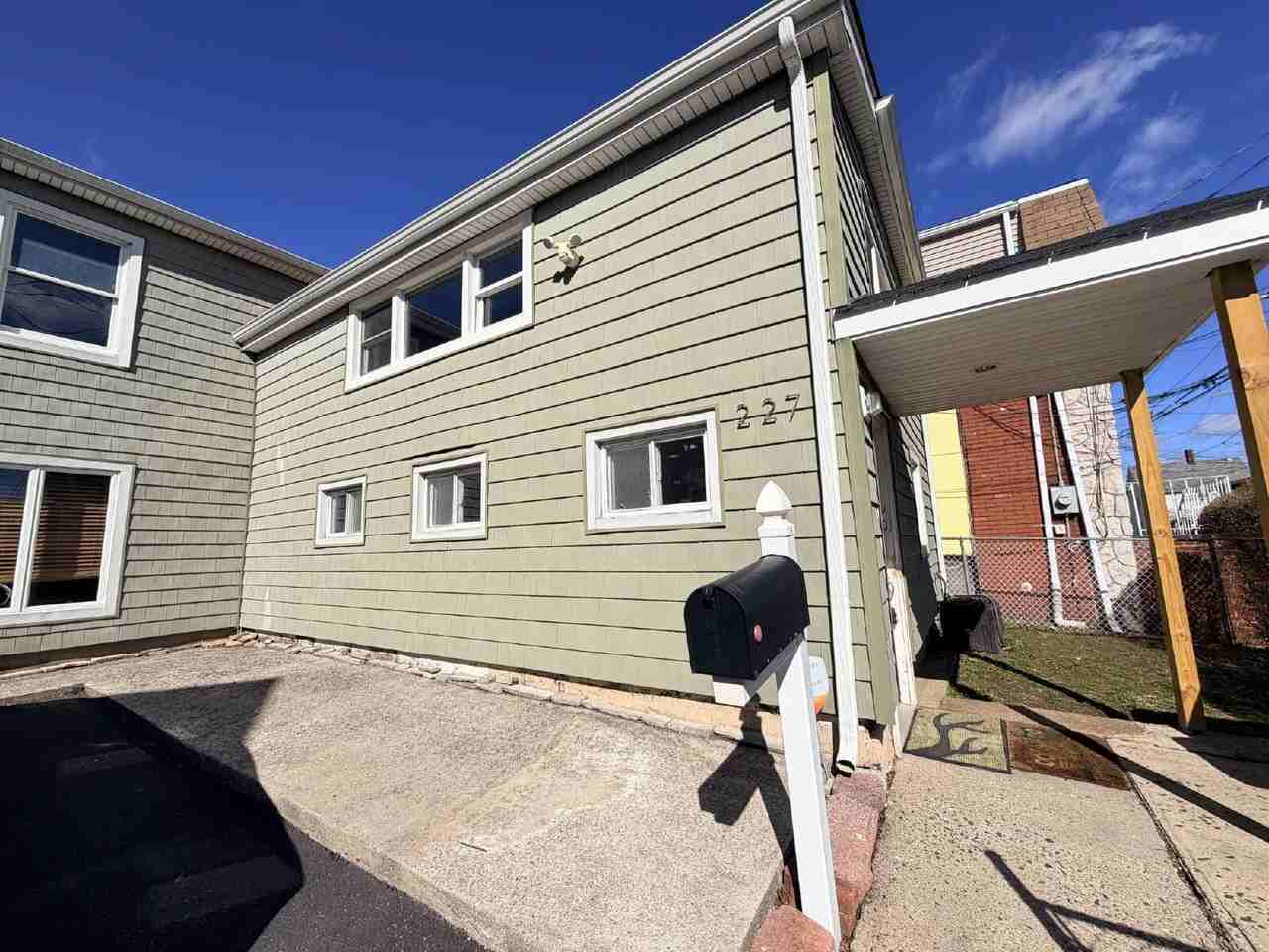 227 Washington Ave - Photo 2 of 32