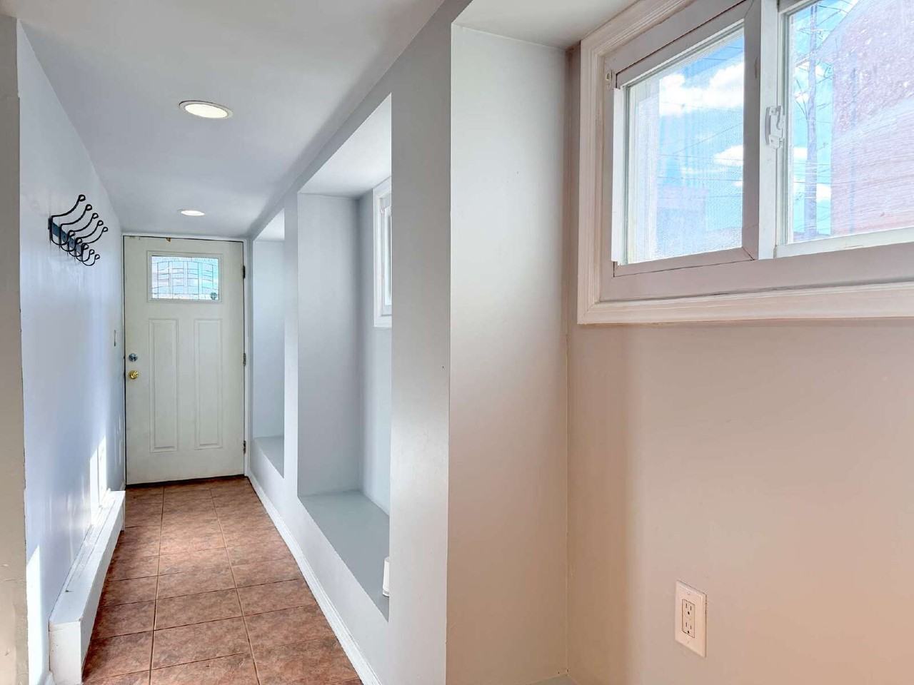 227 Washington Ave - Photo 4 of 32