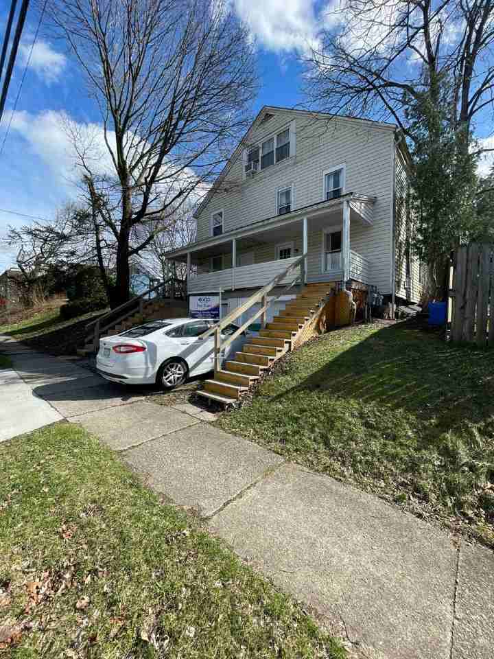 242 Philadelphia St - Photo 2 of 31