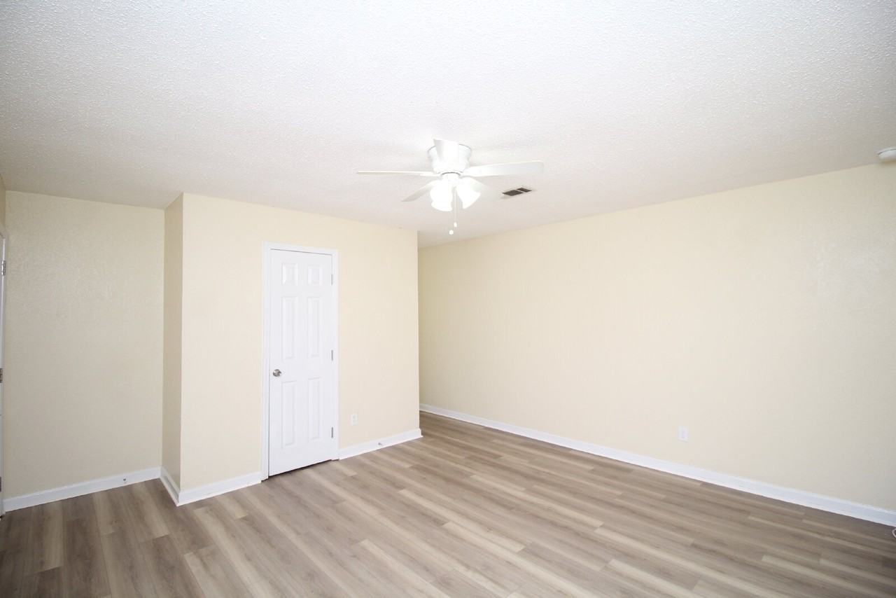 7177 Schwab Dr - Photo 3 of 21