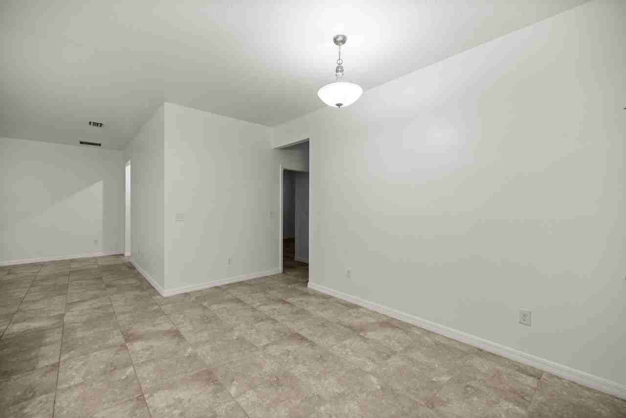 5023 Sw 58th Pl - Photo 7 of 29