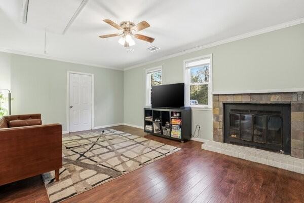 1262 Sea Island Pkwy - Photo 5 of 11