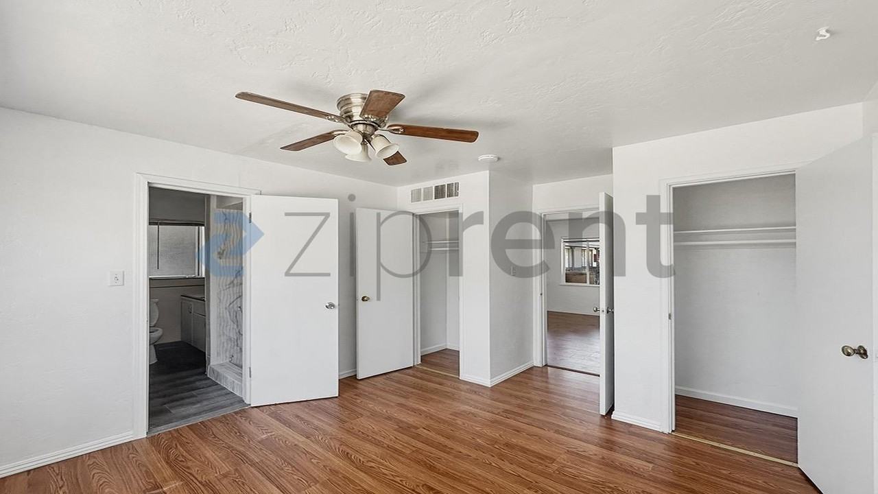 139 W 18th St #8 - Photo 6 of 8