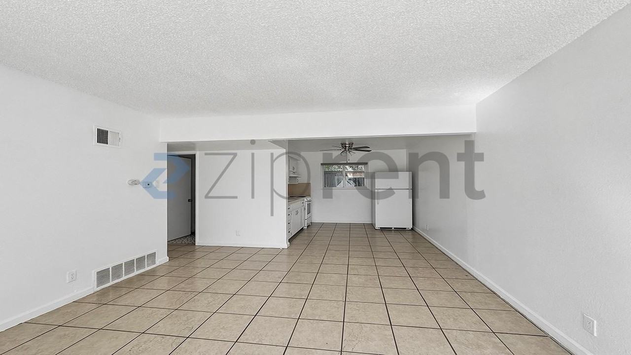 132 W 18th St #2 - Photo 6 of 15