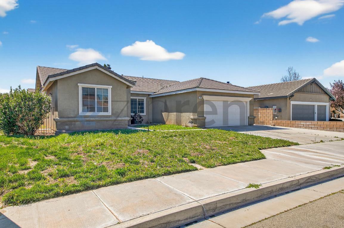 6304 Starview Dr - Photo 2 of 29