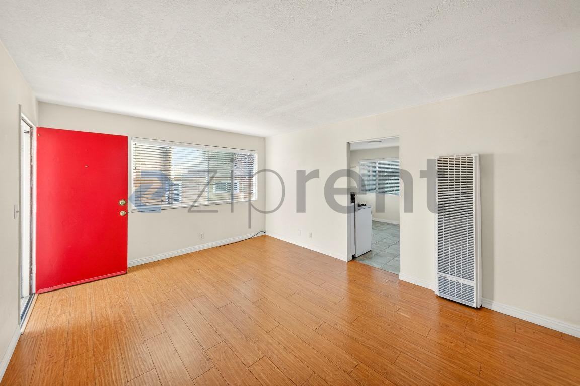 705 S Pacific Coast Hwy #D - Photo 7 of 13