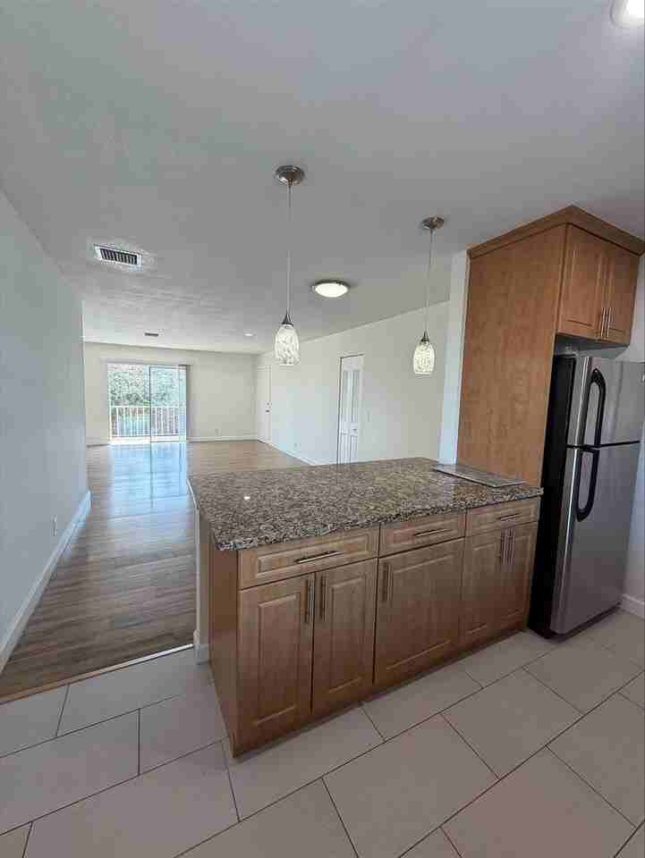 2017 South Seacrest Boulevard #D - Photo 6 of 9