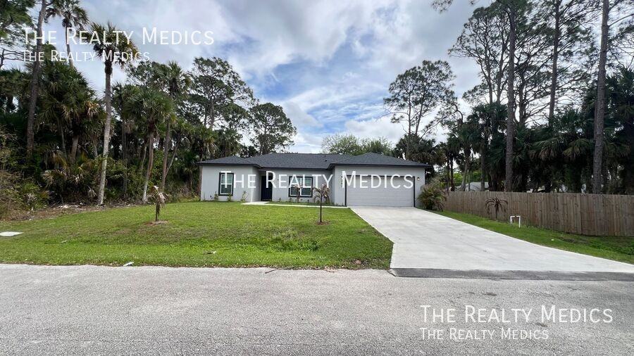 561 Searle Ave Sw - Photo 2 of 32