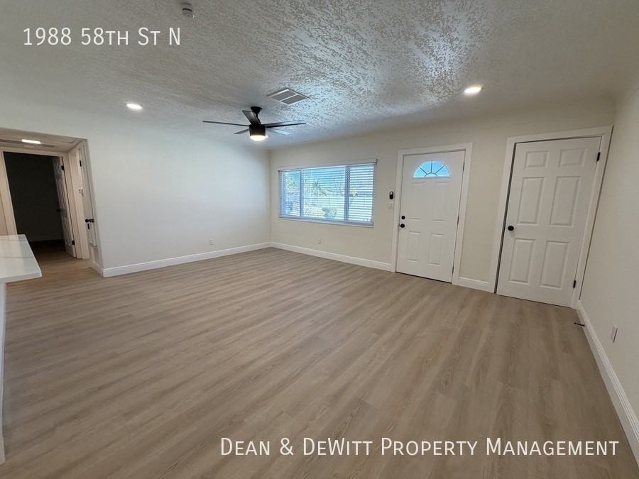 1988 58th St N - Photo 5 of 24