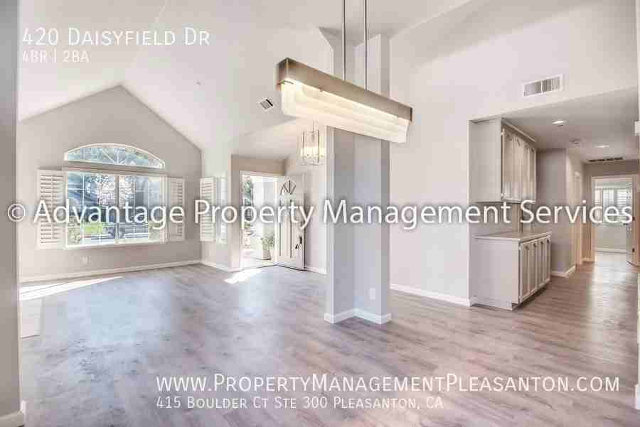 420 Daisyfield Dr - Photo 7 of 19