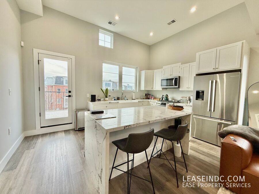 1262 Holbrook Ter Ne #C - Photo 6 of 29