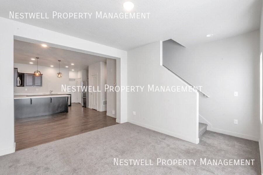 360 N 725 E - Photo 2 of 29