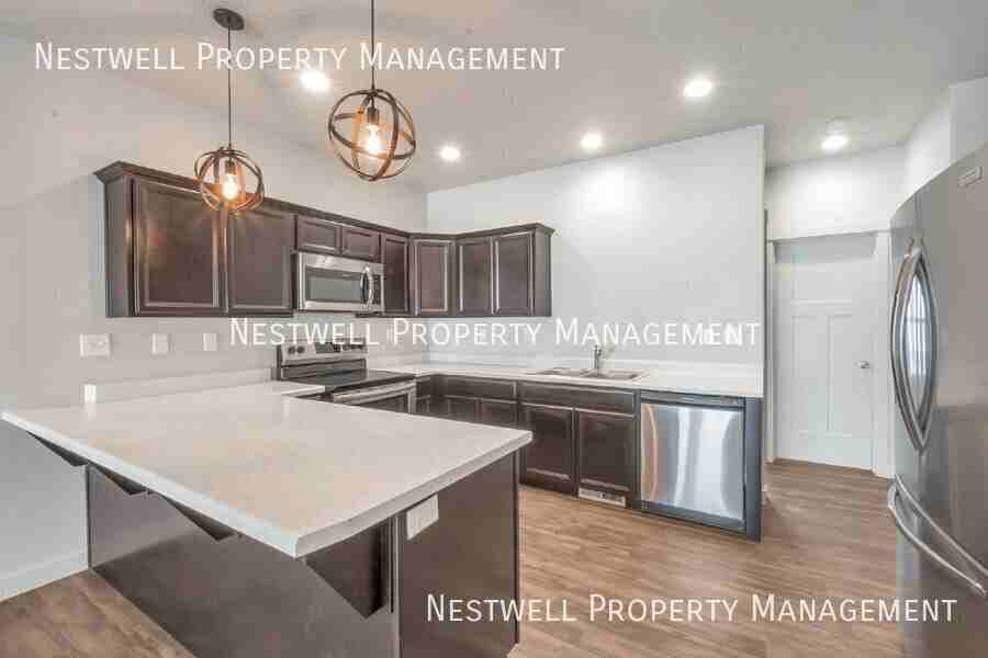 360 N 725 E - Photo 4 of 29