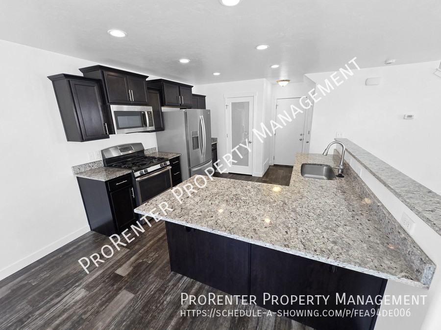 15171 S Gallant Dr - Photo 3 of 21