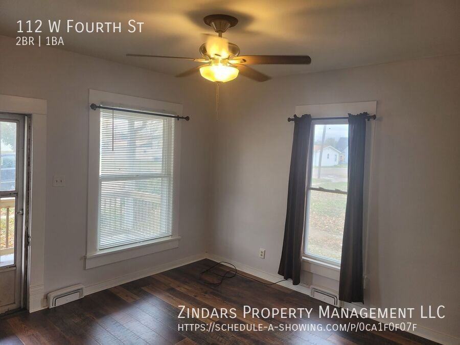 112 W 4th St - Photo 3 of 9