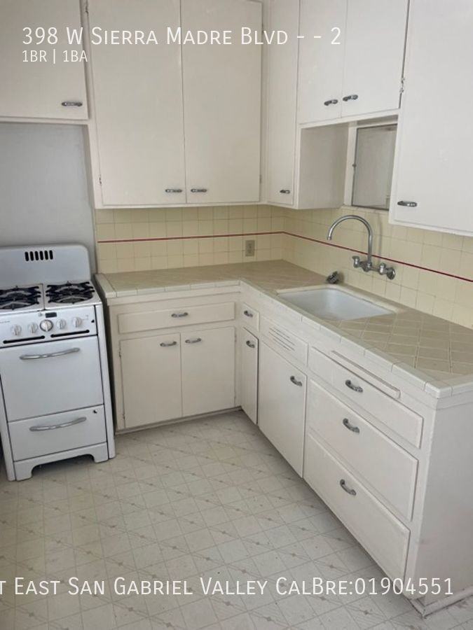 398 W Sierra Madre Blvd #2 - Photo 5 of 5