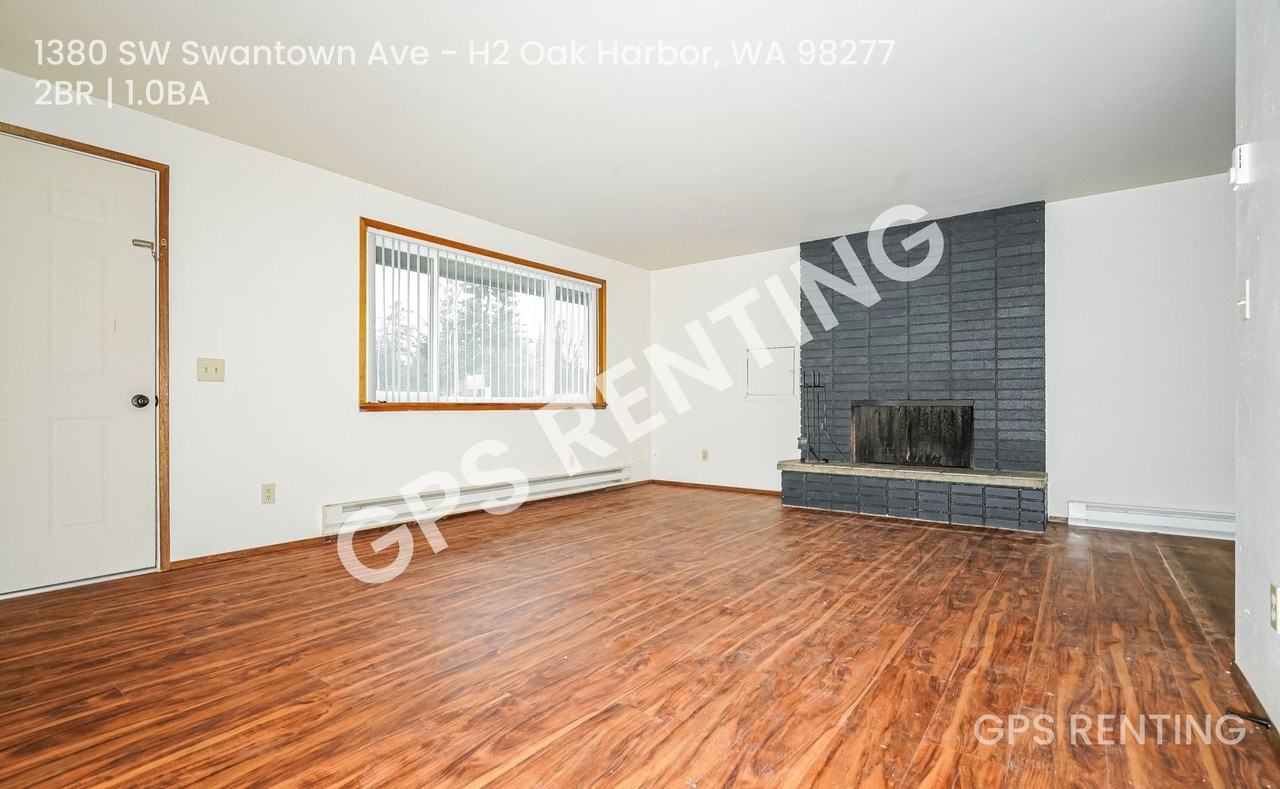 1380 Sw Swantown Ave #H2 - Photo 3 of 15