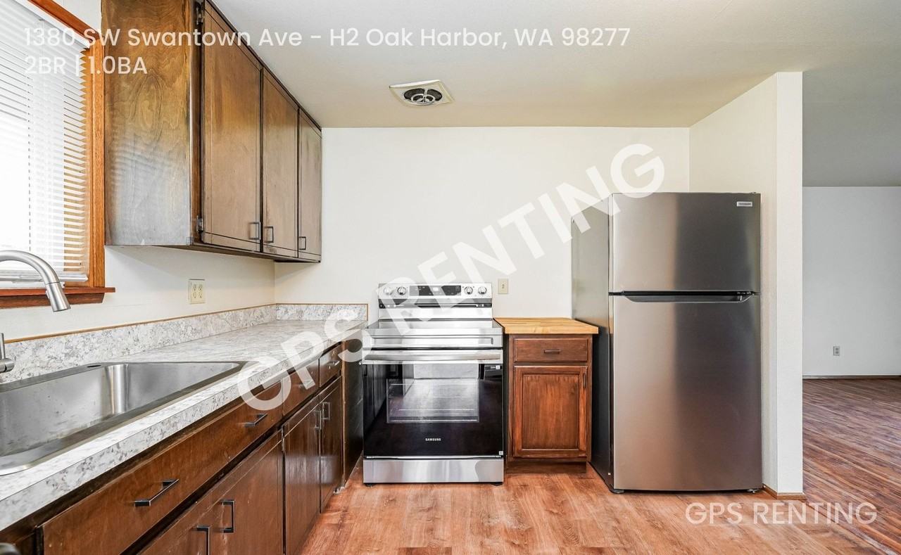 1380 Sw Swantown Ave #H2 - Photo 6 of 15