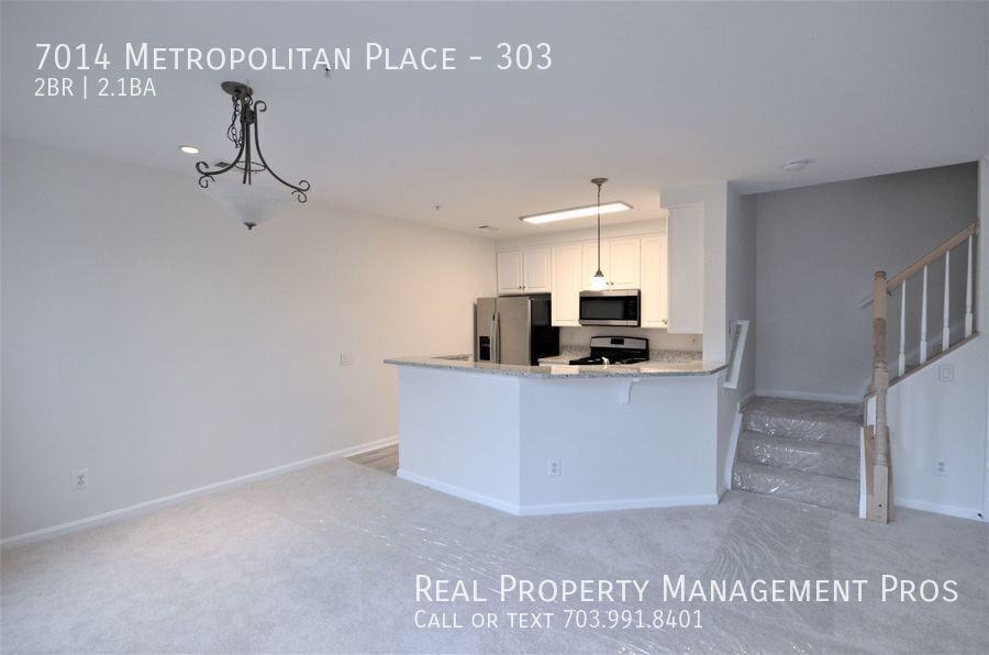 7014 Metropolitan Pl #303 - Photo 6 of 28