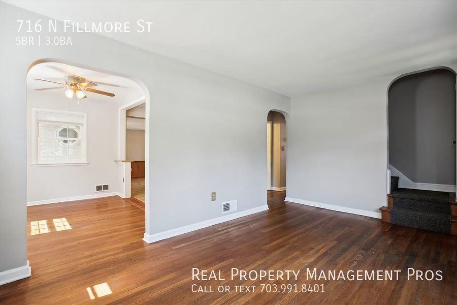 716 N Fillmore St - Photo 7 of 50