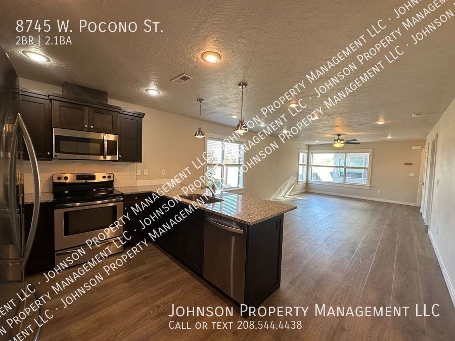 8745 W Pocono Ln - Photo 2 of 19