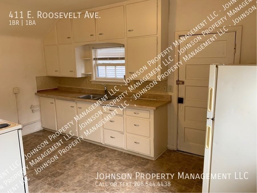 411 E Roosevelt Ave - Photo 2 of 11