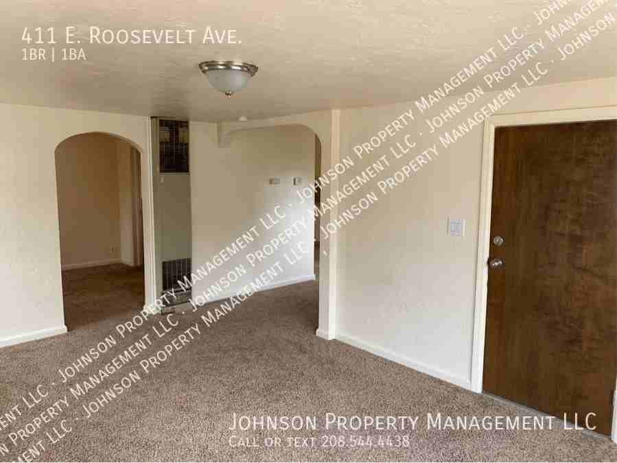 411 E Roosevelt Ave - Photo 5 of 11