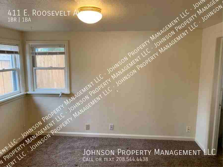 411 E Roosevelt Ave - Photo 6 of 11