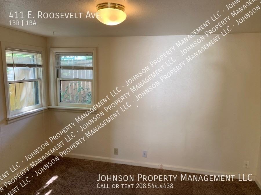 411 E Roosevelt Ave - Photo 7 of 11