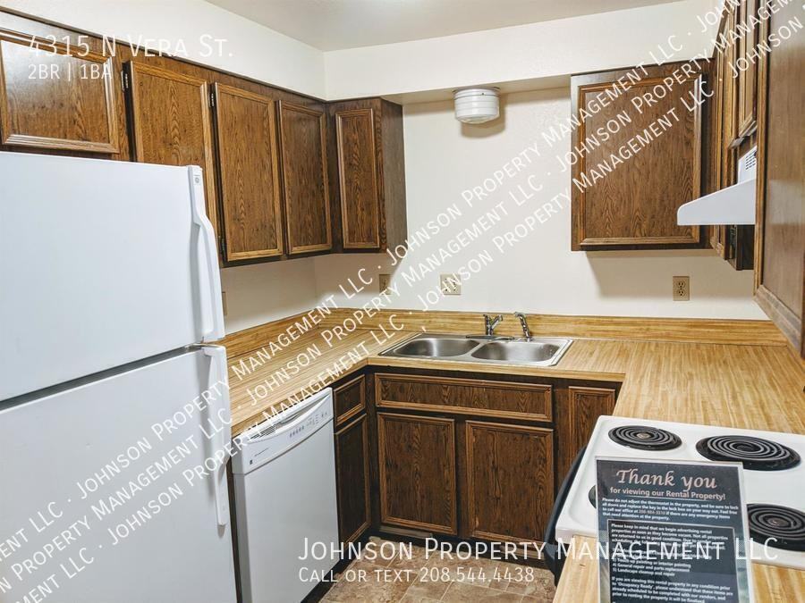 4315 N Vera St - Photo 4 of 12