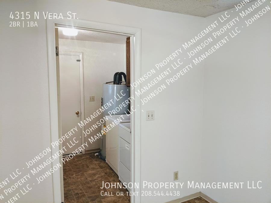 4315 N Vera St - Photo 5 of 12