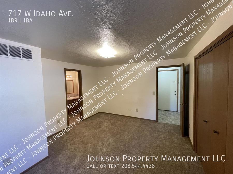 717 W Idaho Ave - Photo 7 of 10