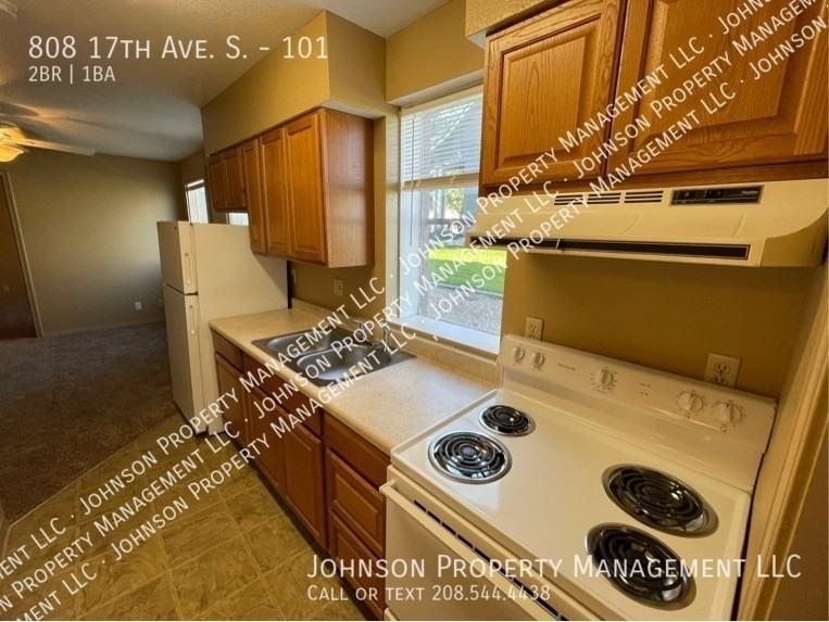 808 17th Ave S #101 - Photo 5 of 12