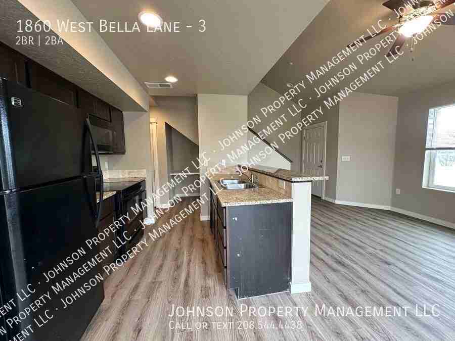 1860 W Bella Ln #3 - Photo 5 of 15