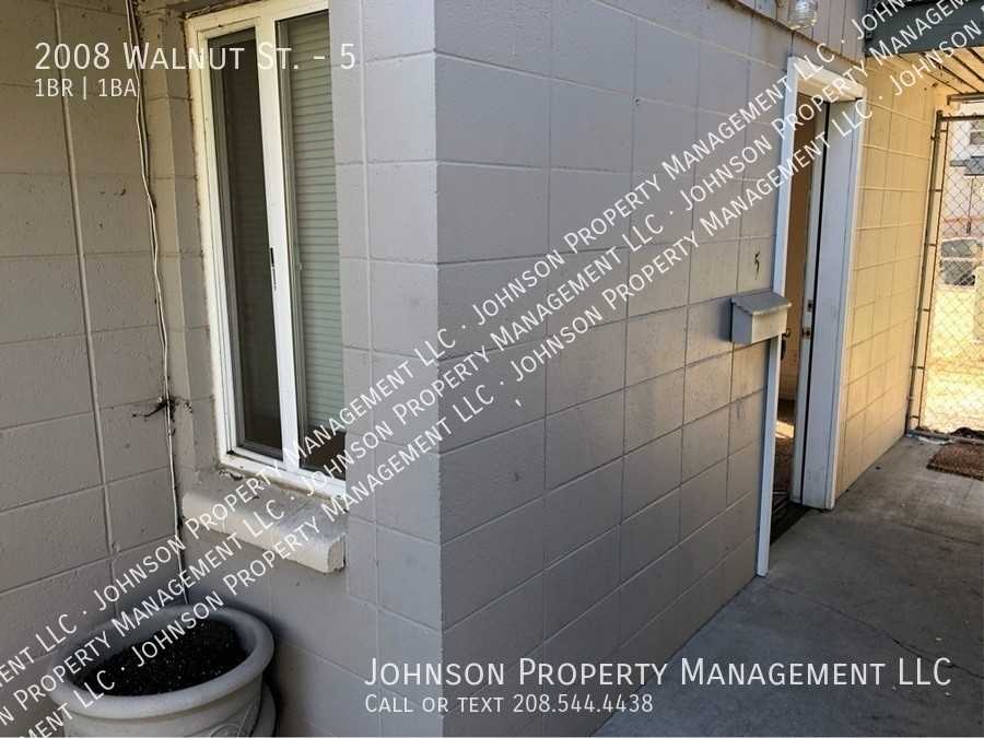 2008 Walnut St #5 - Photo 4 of 15